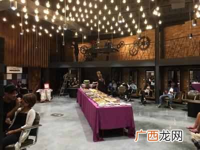 理发店为什么叫沙龙 沙龙是什么意思