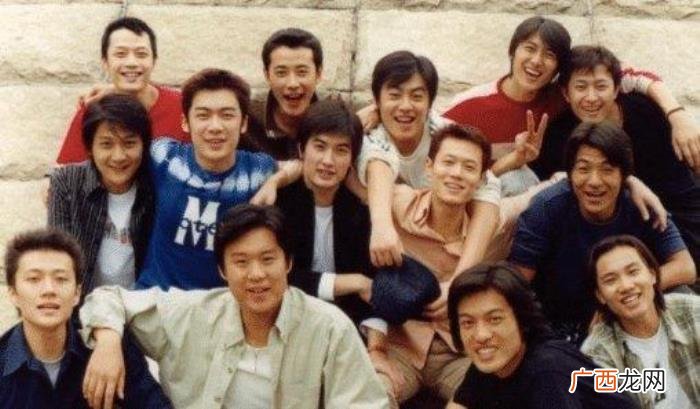 罗晋的大学，罗晋大学时期照片曝光原来他和朱亚文是同班同学那时的他可活泼了