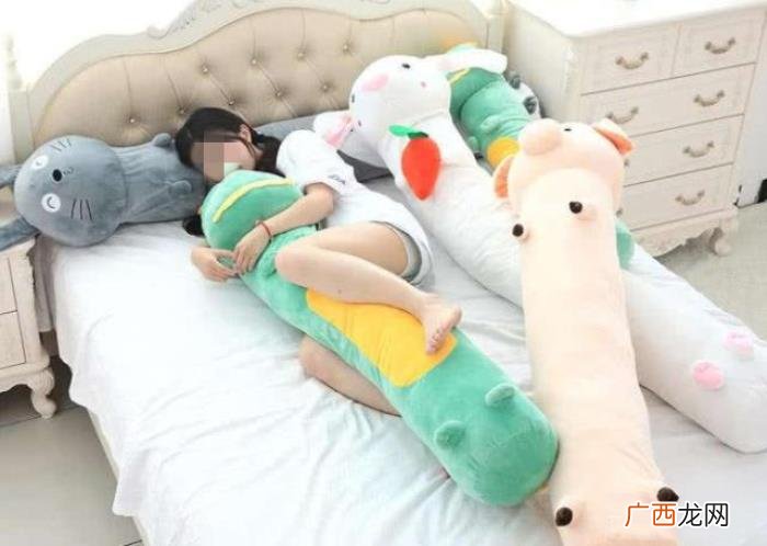 女生夹腿是什么意思，女孩夹腿被妈妈骂不要脸
