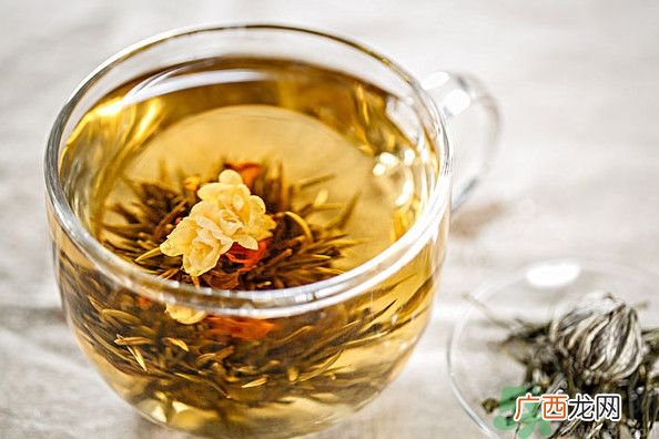 茉莉花绿茶加苦瓜能减肥吗？茉莉花和苦瓜泡水喝吗？