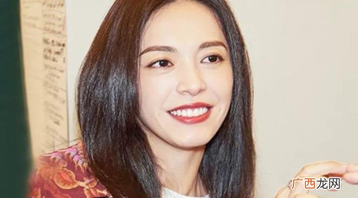 长中分发型女，最容易出美女的中分发型