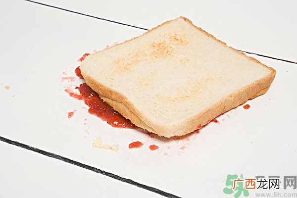 掉地上3秒东西能吃吗？掉地上东西要不要捡起来吃？