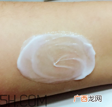丝塔芙日护恒润保湿乳好不好用_评测