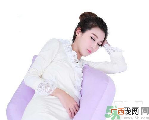 侧睡流口水是怎么回事？侧着身子睡流口水怎么办？