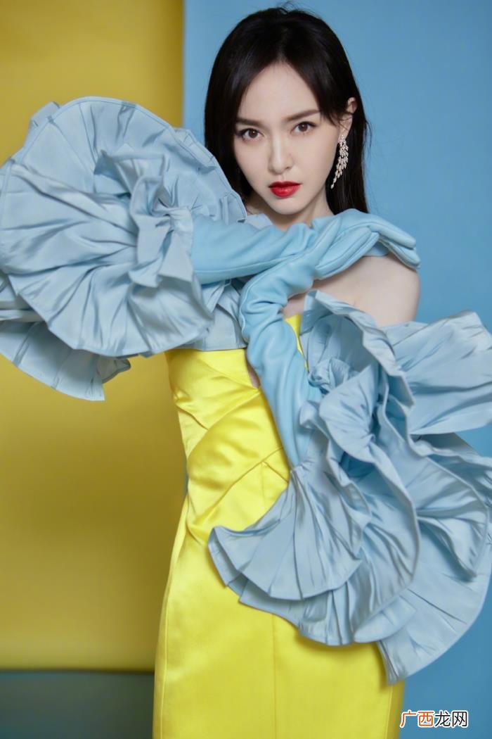 唐嫣的礼服，唐嫣身着Valentino高定礼服光彩照人