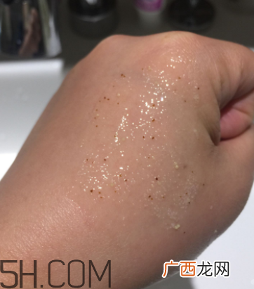 悦木之源身体磨砂啫喱怎么样_好用吗