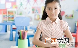 15岁的人驼背怎么办？15岁驼背能纠正吗？