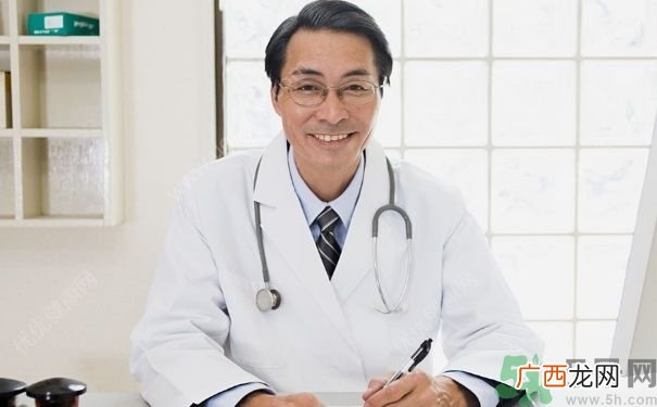15岁还会得手足口病吗？手足口病的症状有哪些？