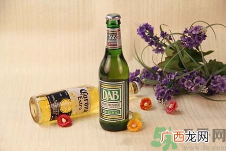 男子喝冰啤后洗澡出血喝冰啤后可以洗澡吗?