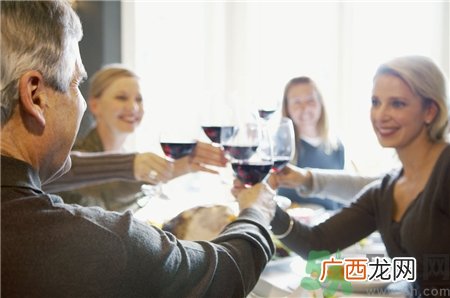 吃饭速度过快会怎样?吃饭的速度过快有什么影响