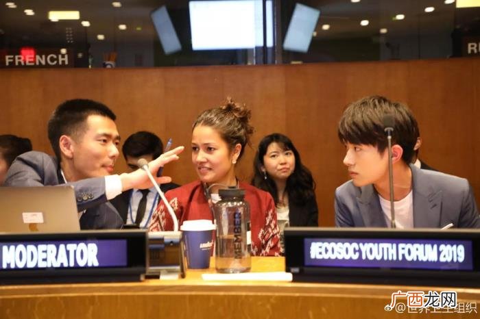 易烊千玺联合国演讲图片，易烊千玺联合国英文发言图片