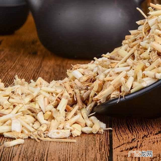 刷牙出血是什么原因（一定要小心这几个大问题