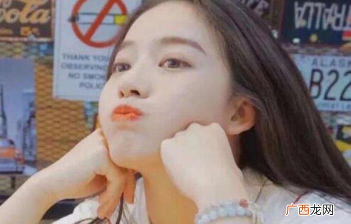 女生秒回但不主动联系，女生秒回但不主动联系是怎么回事