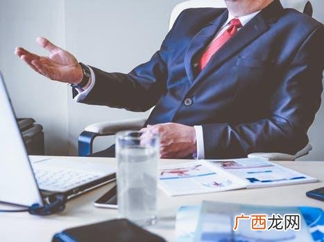 贷款30万担保人需承担多少钱,农商银行贷款条件30万