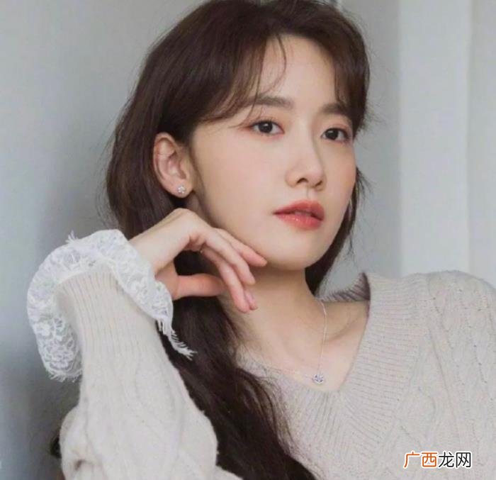 形容林允儿的外貌，林允儿的幼态感有时候是很玄妙的东西