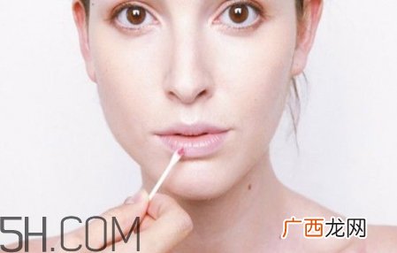 澳洲木瓜膏能当唇膏吗 澳洲木瓜膏怎么用