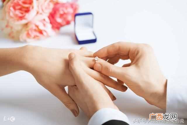 食指戴戒指什么意思（戒指佩戴的含义你知道多