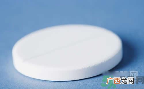 钙片和维生素c可以一起吃吗？钙片和维生素一起吃好不好？