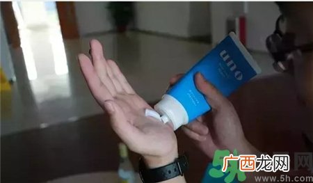 空调发黄怎么变白?空调发黄怎么清洗?