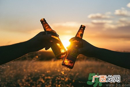 啤酒冻成冰还能喝吗?啤酒冻了化开还能喝吗