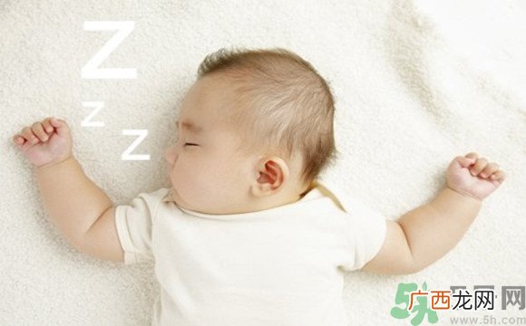 孩子睡觉不踏实翻来覆去的,孩子睡觉不安稳怎么回事