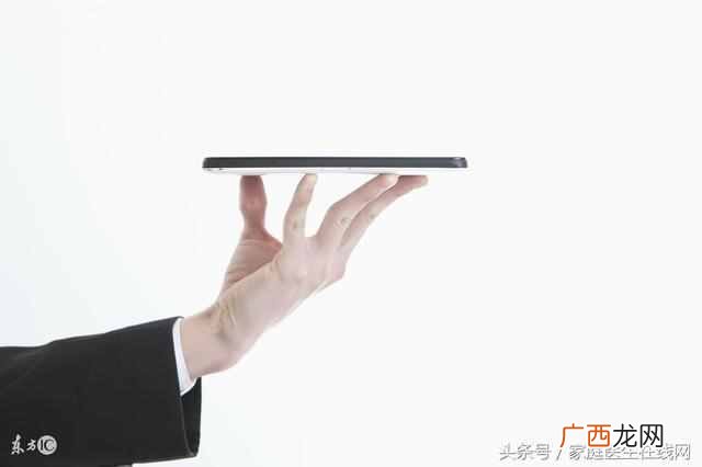 年轻人手抖不能大意 手抖是什么病的预兆