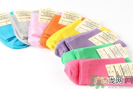 洗袜子的方法是什么？洗袜子小窍门有哪些？