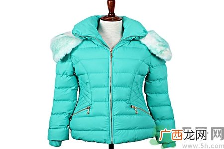 羽绒服怎么洗？白色羽绒服怎么洗？
