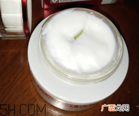 白大夫祛斑霜被曝光 白大夫祛斑霜有激素吗