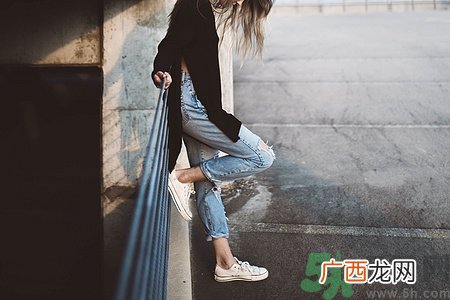 13岁女生怎么让腿变细长?13岁女生怎么瘦腿