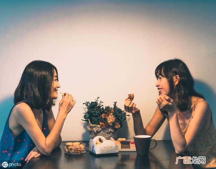 女生把你当男闺蜜表现，女生若是对你有了这3个态度