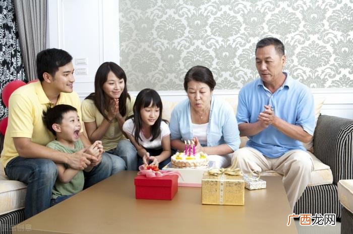 和带着儿子的离婚女人走到一起 和离婚带孩子女人恋爱