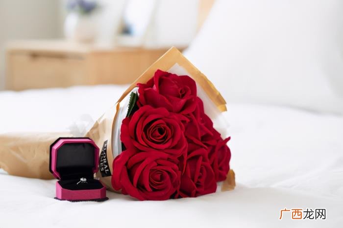 研究了上百个离婚女人带娃的案例 一个离婚带孩子的女人心理
