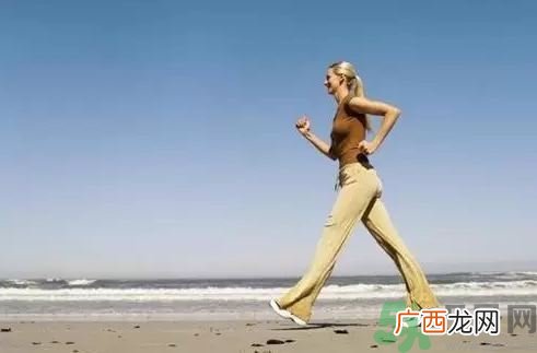 光脚走路有什么好处?赤脚走路有什么好处?
