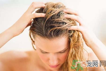 秋天头发油腻用什么洗发水好?