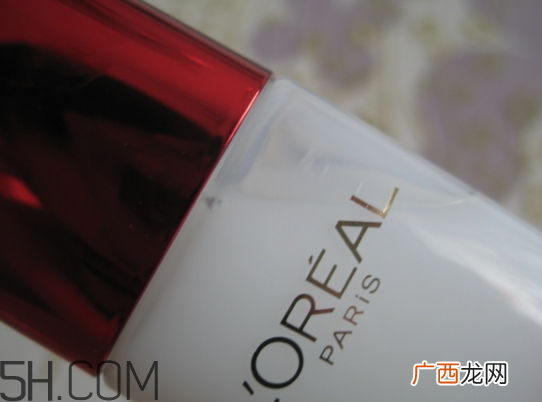 欧莱雅复颜清乳柔肤水适合年龄_适合肤质