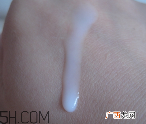 欧莱雅复颜清乳柔肤水适合年龄_适合肤质