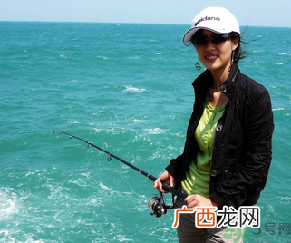 秋天钓鱼用腥还是香？秋天钓鱼用什么味型饵料？