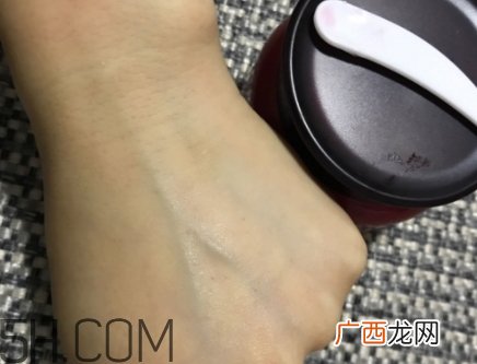 悦诗风吟石榴睡眠面膜好用吗？悦诗风吟石榴凝珠睡眠面膜评测