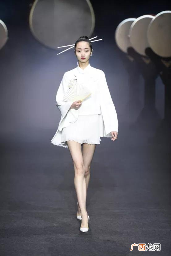 国内高端定制品牌,中式高端服装定制品牌