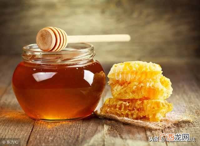 喝蜂蜜水有什么好处（常喝蜂蜜水有哪些营养价