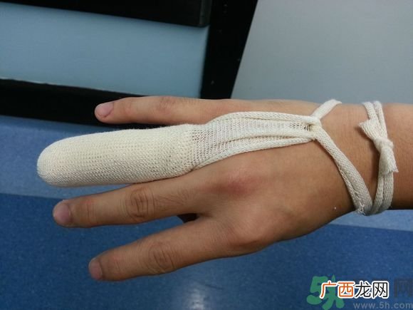 手被门夹了有淤血怎么办?手被门夹了怎么缓解疼痛