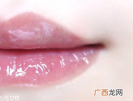 唇膜可以淡化唇纹吗 淡化唇纹能用唇膜吗