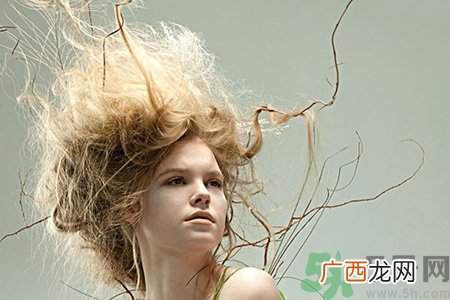 头发爱静电和枕头套有关系吗？秋冬用什么材质的枕头比较好？
