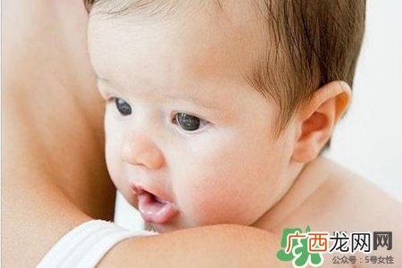 父母个子不高孩子能长高吗？父母都矮孩子一定矮吗？