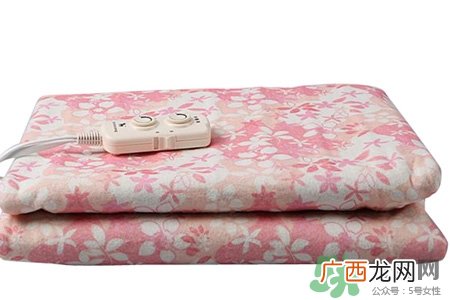 年轻人睡电热毯好吗？年轻人睡电热毯有什么坏处？