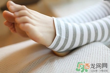 暖宝宝能贴脚底吗？暖宝宝可以贴脚底吗？