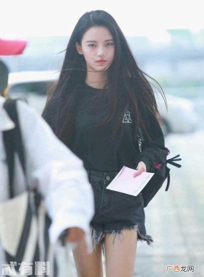 美人鱼演员，江苏跨年晚会为林俊杰伴舞的美人鱼演员是谁
