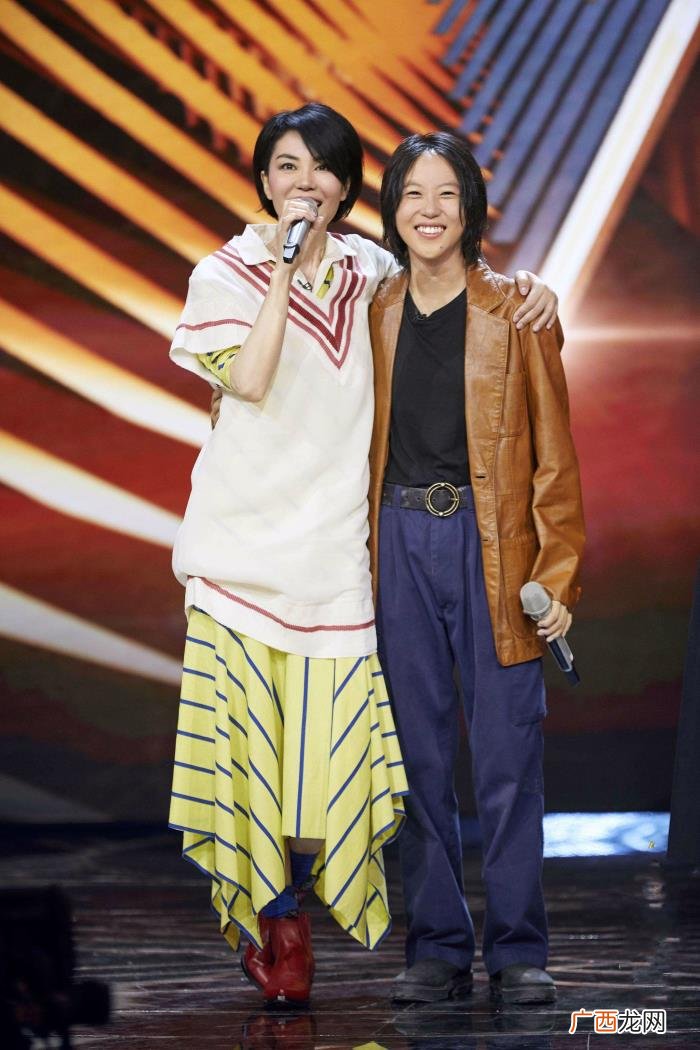 王菲窦靖童，窦靖童深夜痛哭背后是她妈妈王菲一言难尽的情史