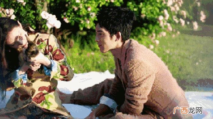 井柏然倪妮，井柏然倪妮狗粮不停时尚杂志拍摄现场甜到不行